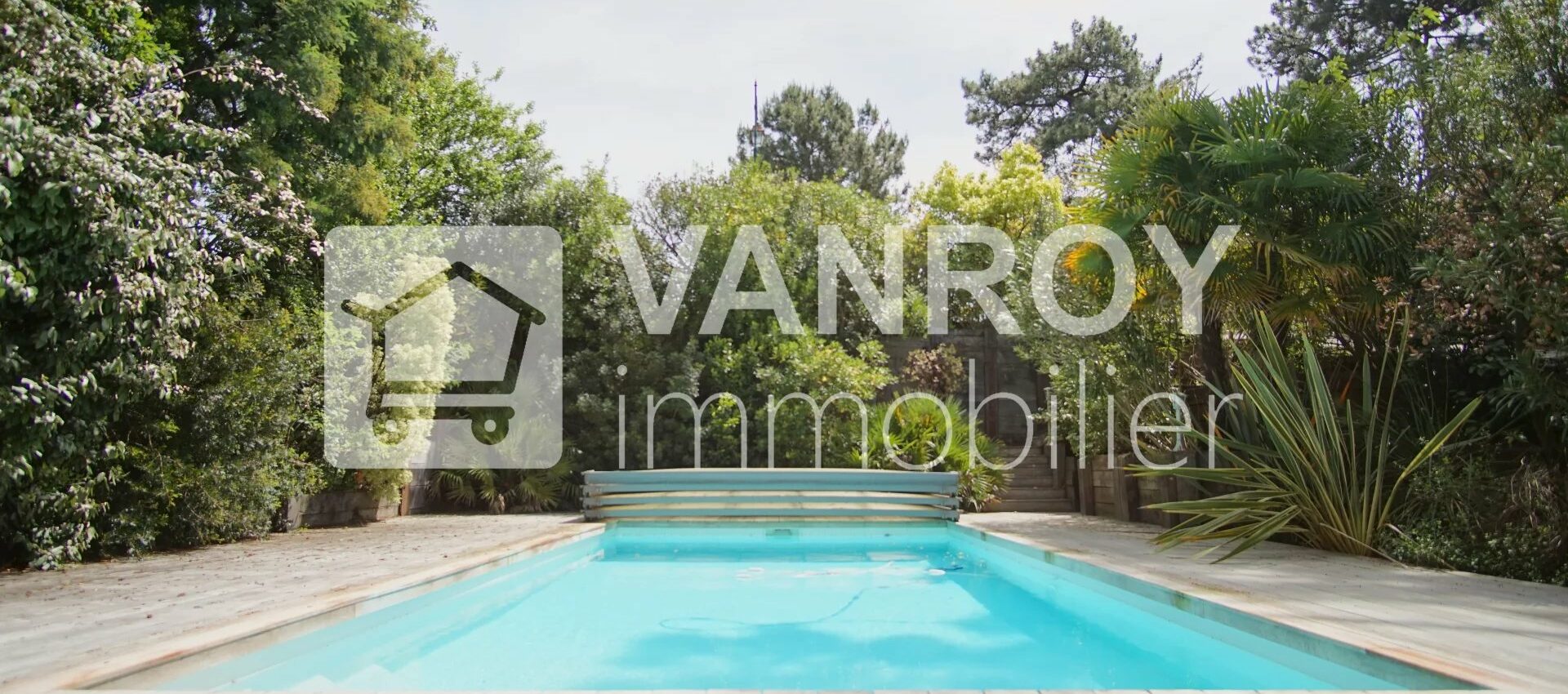 Vendu par VANROY Immobilier !Arcachon – Abatilles / Belle Villa de charme avec 4 chambres et piscine